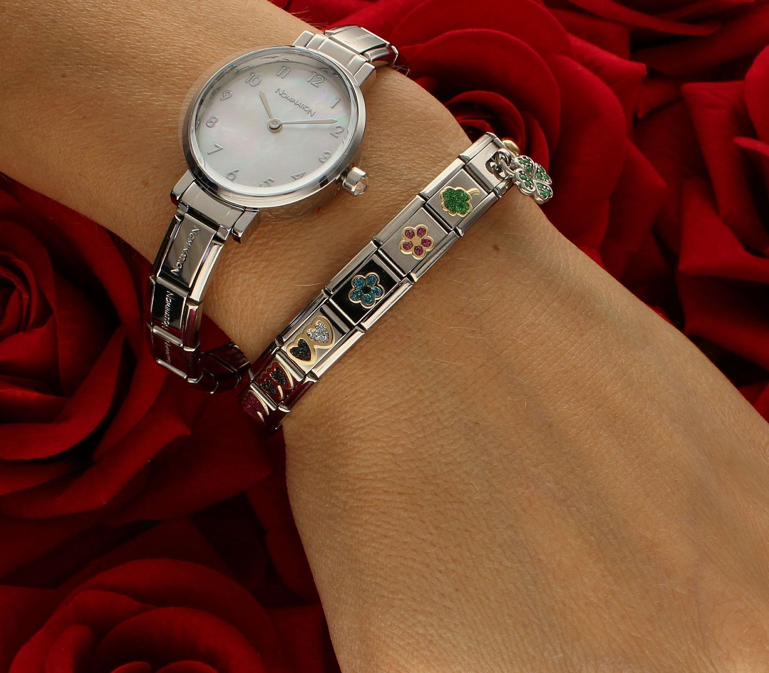 Nomination Link czarna brokatowa gwiazda 030220 20.png